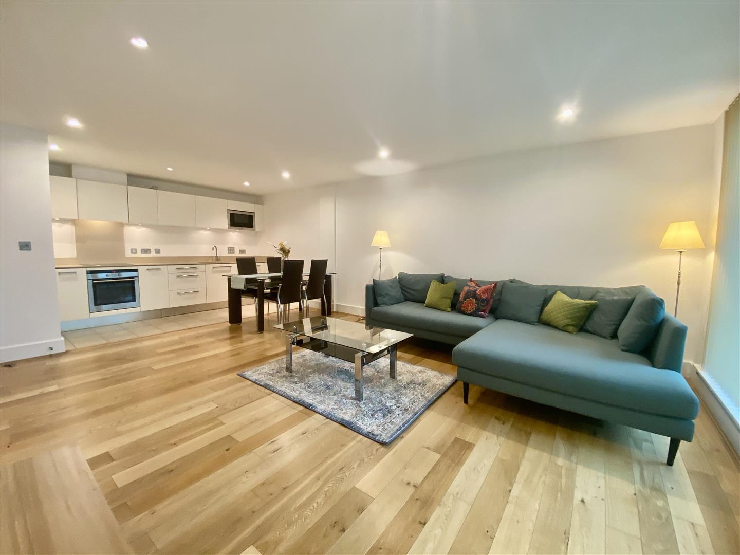 2 bed property in Kestrel House, Vauxhall